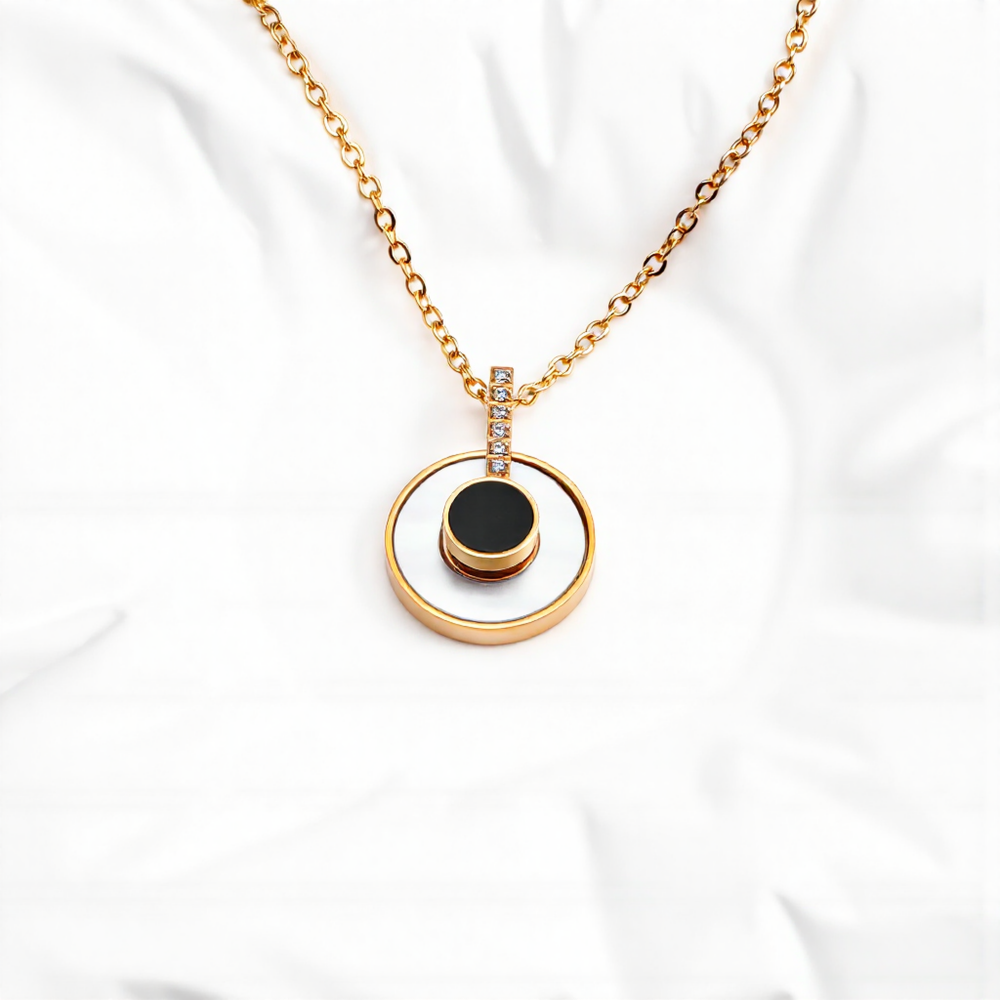 Gold Tone Layered Circle Pendant Necklace