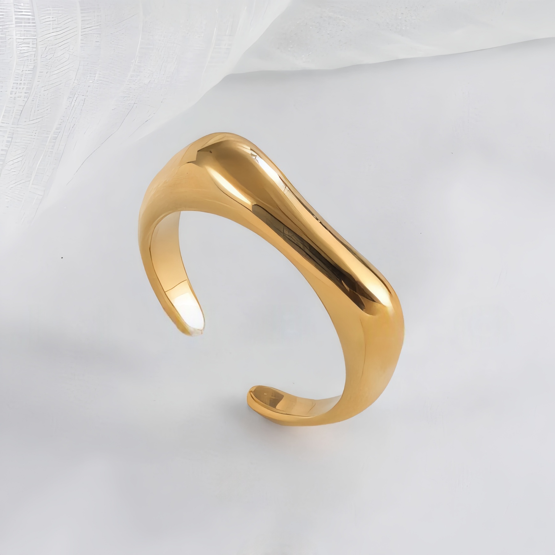Elegant Simple Stainless Steel Curved Ring Women's Ring | G004076-JinBaoJewerly