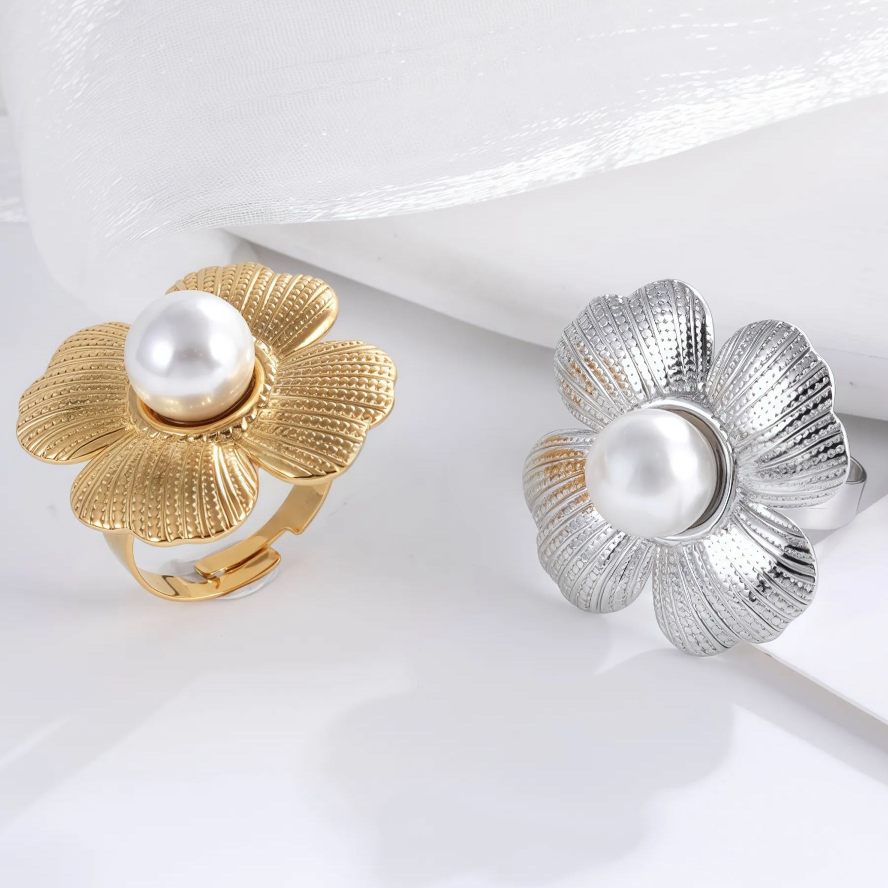 Classic Pearl Inlaid Flower Stainless Steel Women's Waterproof Ring | G005437-JinBaoJewerly