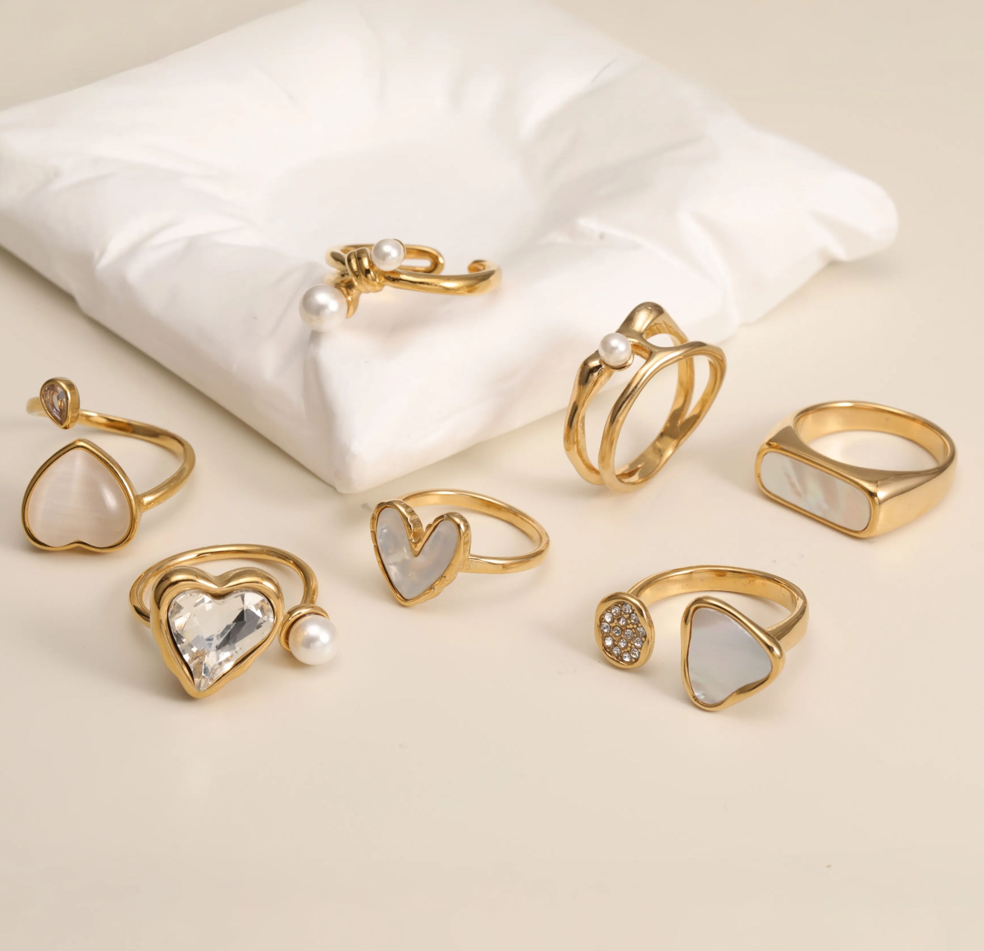 Vintage Gold Heart Pearl Shell Ring Set, Stainless Steel Stackable Rings, Minimalist Luxury Rings for Women 
