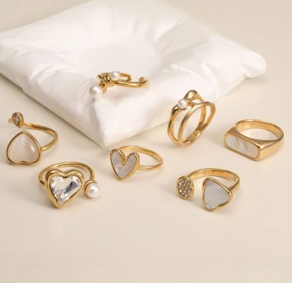 Vintage Gold Heart Pearl Shell Ring Set, Stainless Steel Stackable Rings, Minimalist Luxury Rings for Women 