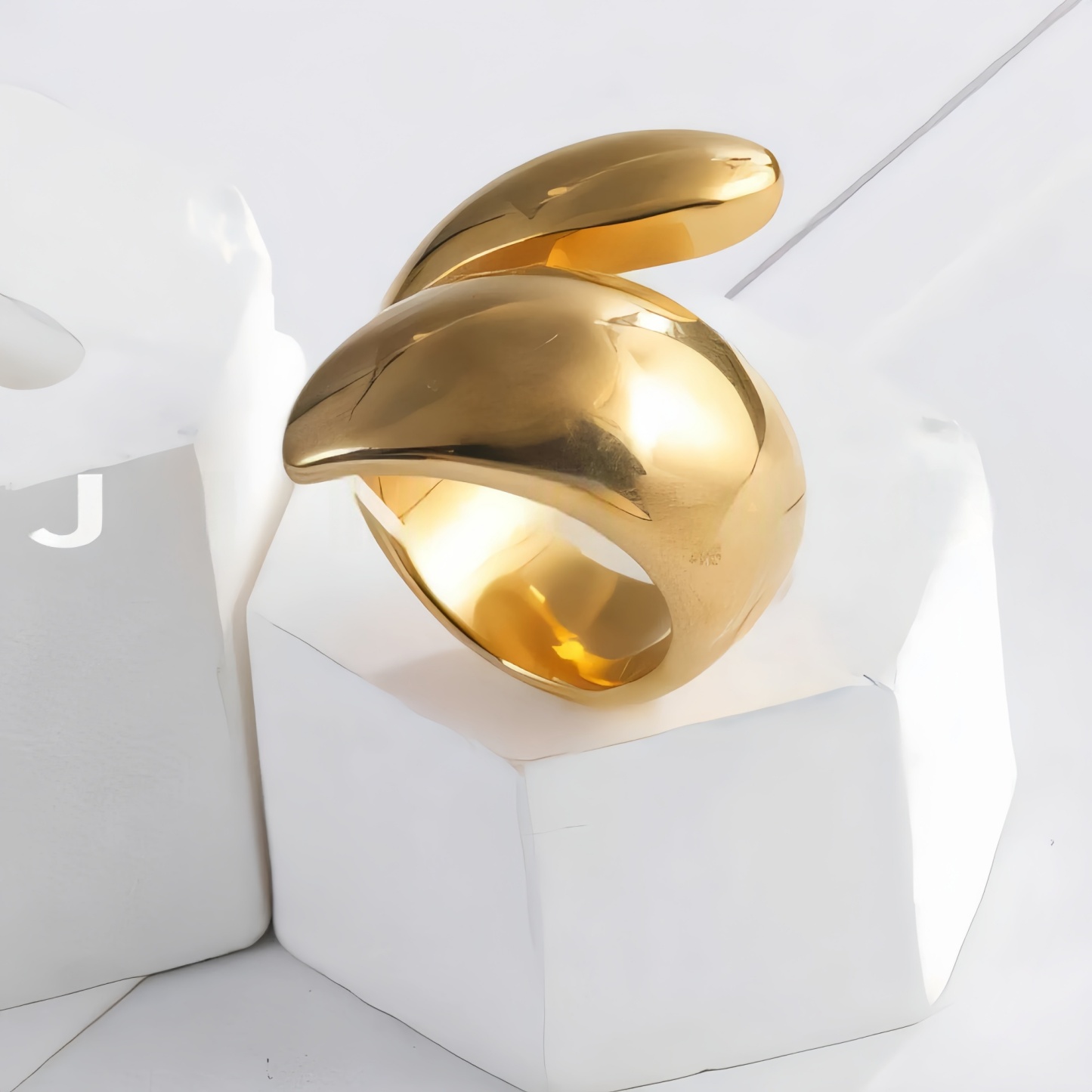 Minimalist Twisted Band Ring for Women | G002611-JinBaoJewerly