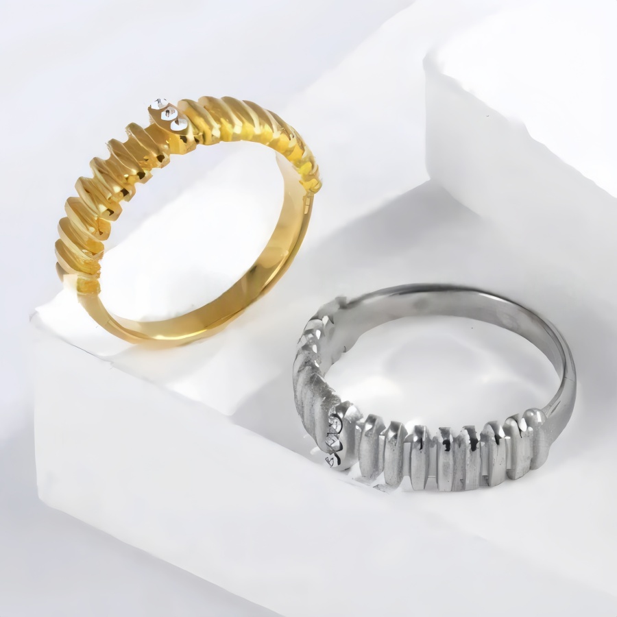 Stainless steel inlaid brick texture ring women's ring | N001500