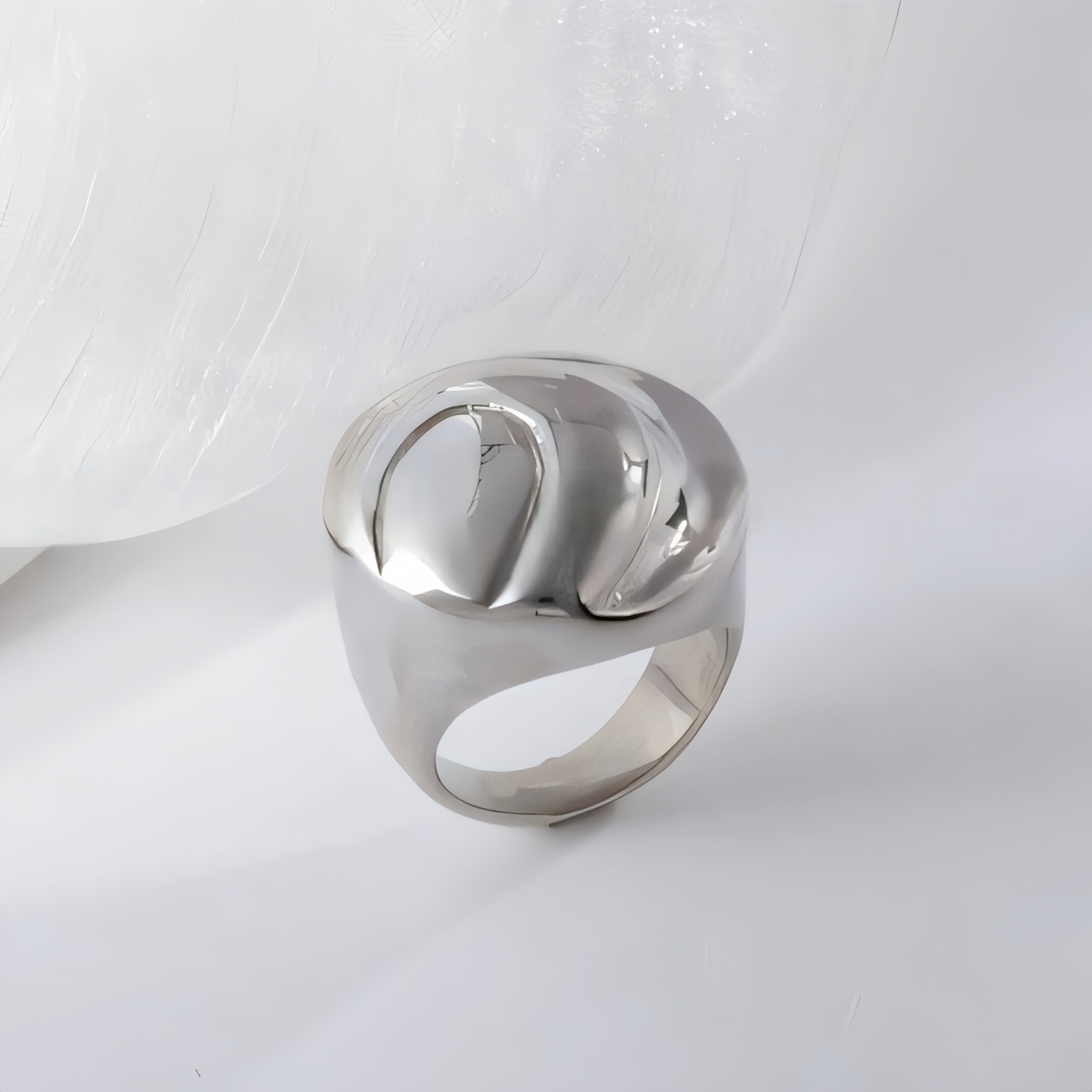 Modern Streamlined Design Ring Simple and Fashionable for Women | G00335-JinBaoJewerly