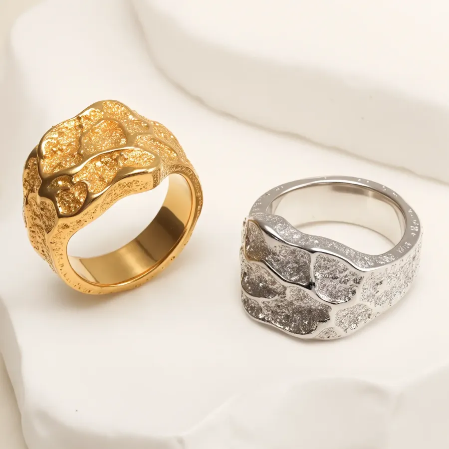Gold Stainless Steel Women's Textured Wave Statement Ring丨GB0712