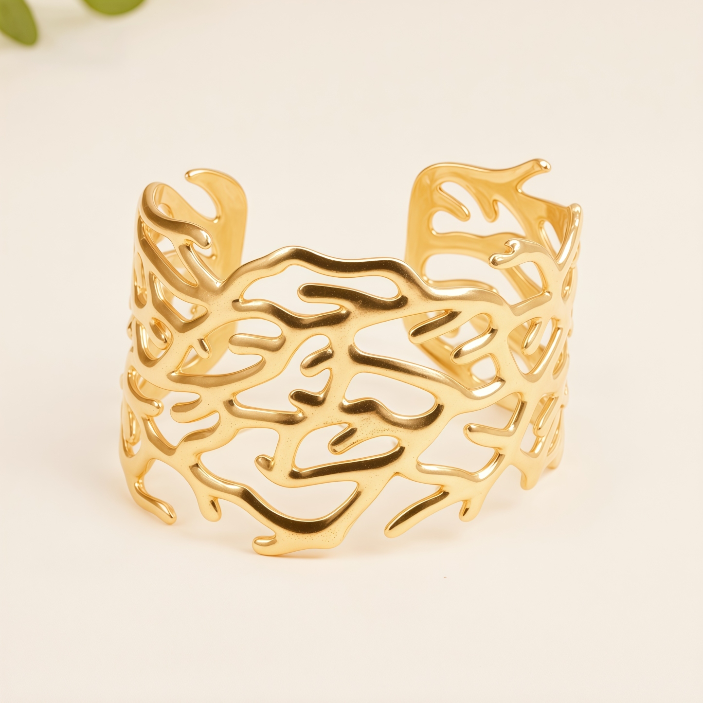 Minimalist Stainless Steel Women's Bracelet Hypoallergenic Tarnish Resistant