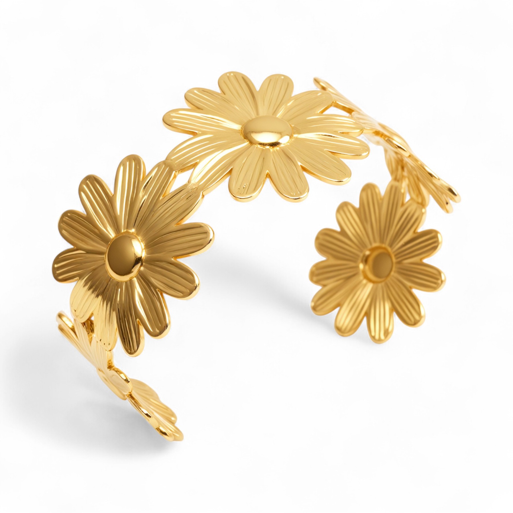Crafted Daisy Cuff Bracelet 18K Gold 316L Steel Waterproof | DZE0840