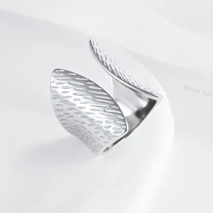 Contemporary Wave Design Stainless Steel Women Ring丨G004247-JinBaoJewerly
