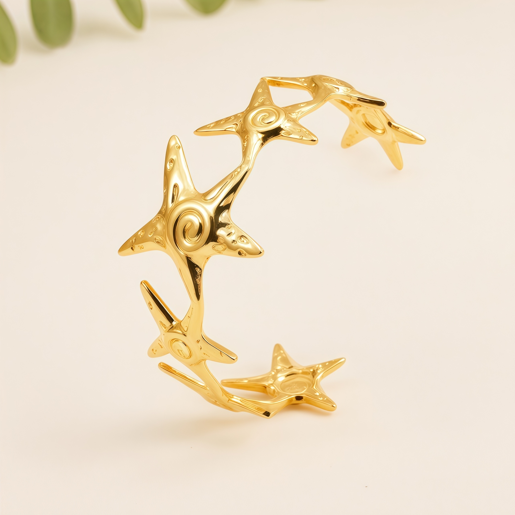 Star Shaped 24K Stainless Steel Hypoallergenic Bracelet for Women