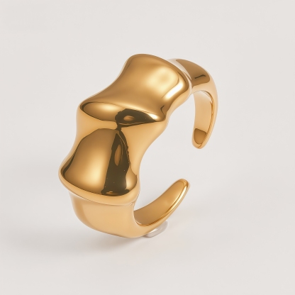 Modern Minimalist Stainless Steel Ring Women's 3D Streamlined Design | N001586