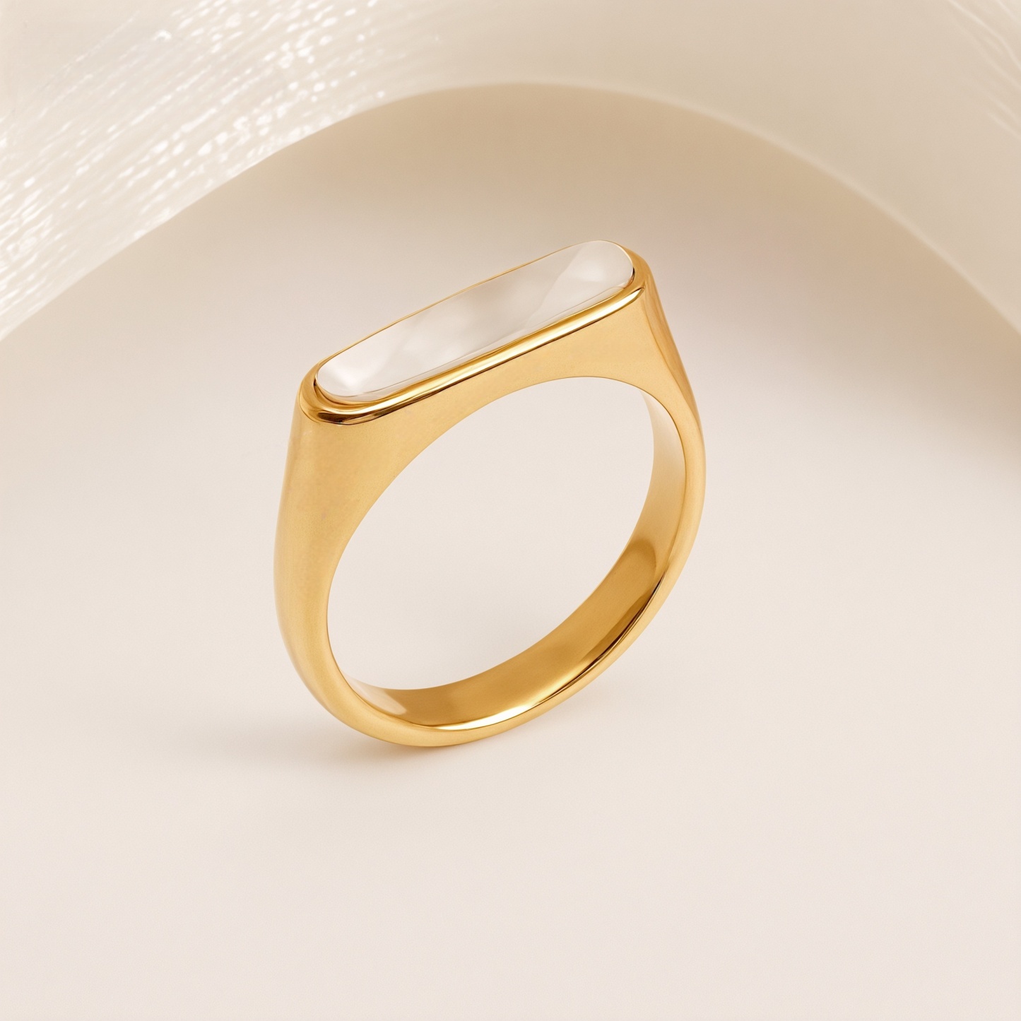 Metallic Texture Mother - of - Pearl Ring Set - Trendy and Versatile Unisex Accessory