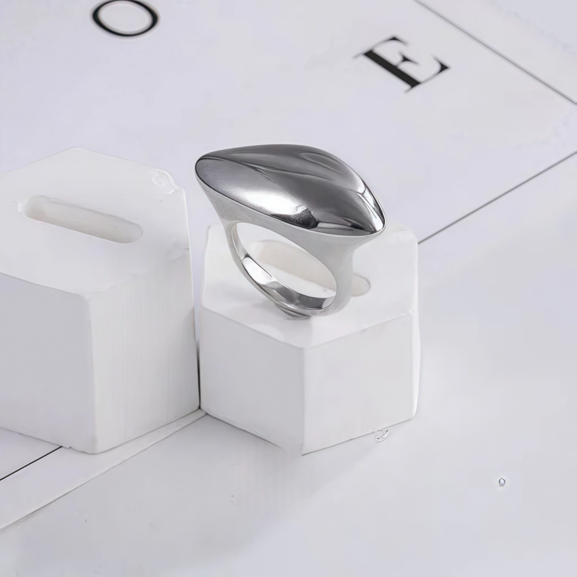 Smooth Streamlined Stainless Steel Ring Women's Simple Fashion Design | G003990-JinBaoJewerly