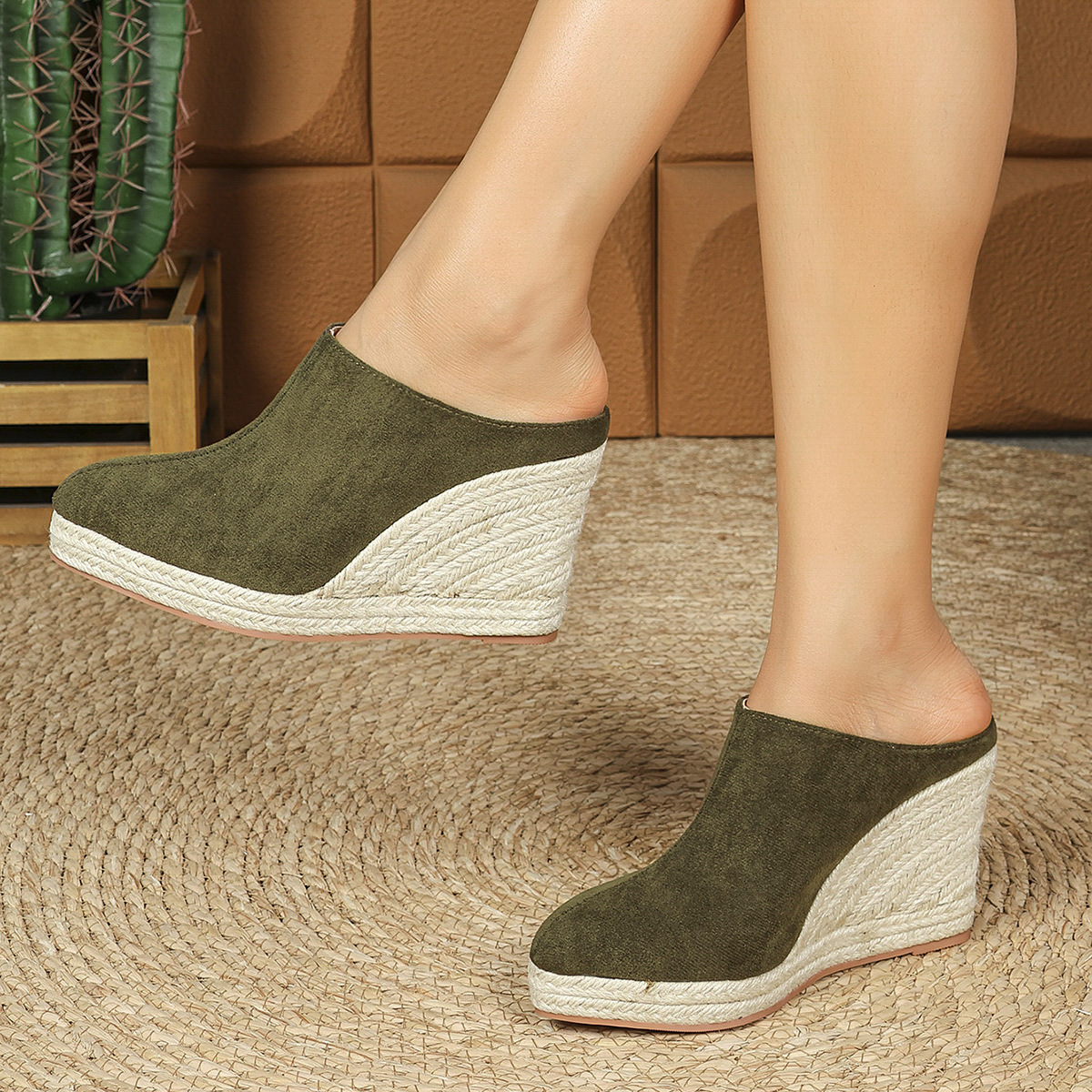 Women's Pointed-Toe Platform Wedge Pumps