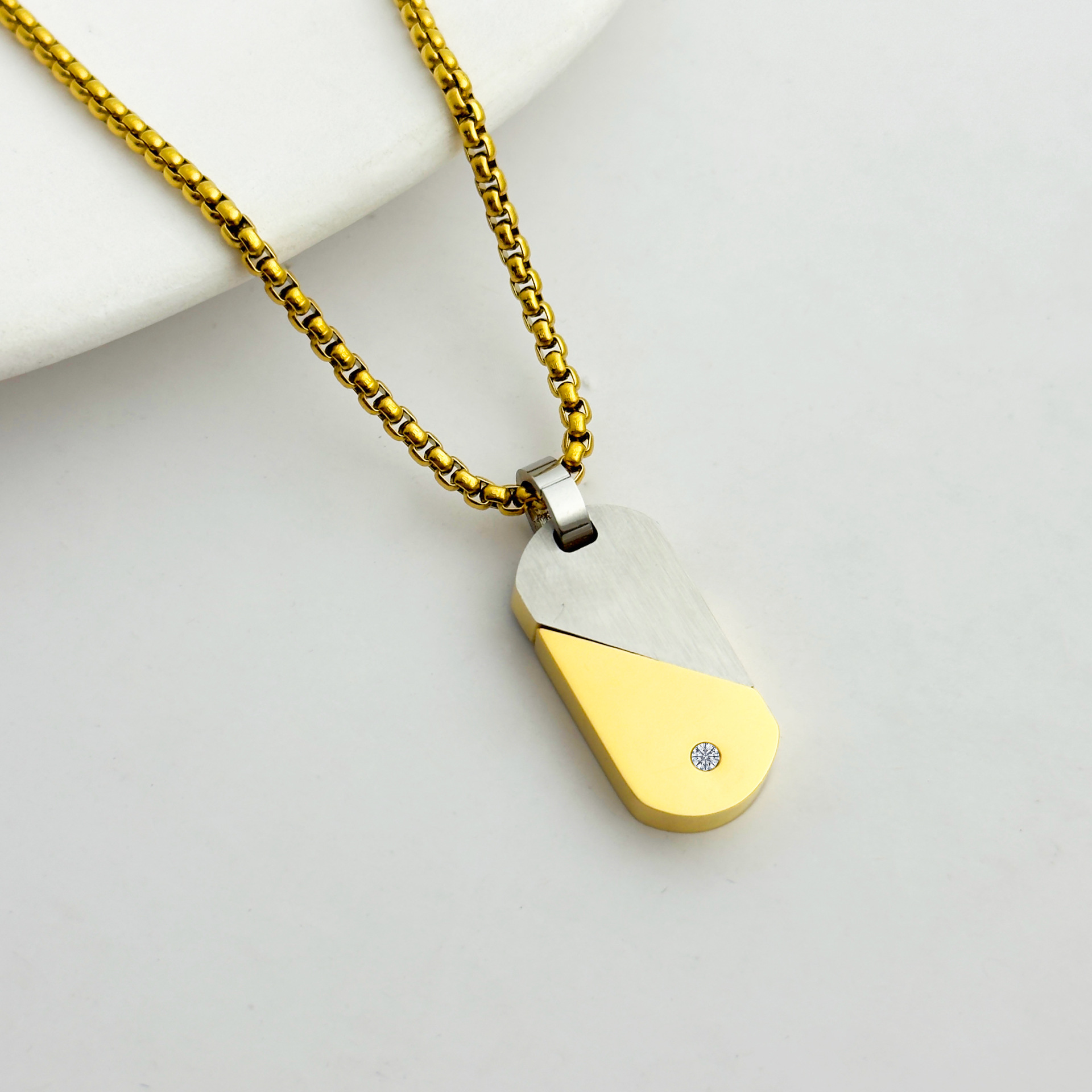 Personalized DIY engraved pendant