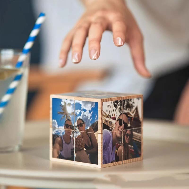 Infinite Photo Cube