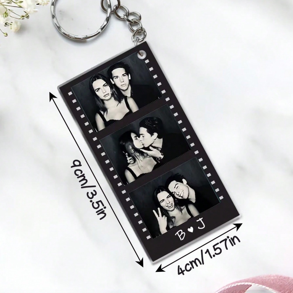 Customized pendant photo keychain
