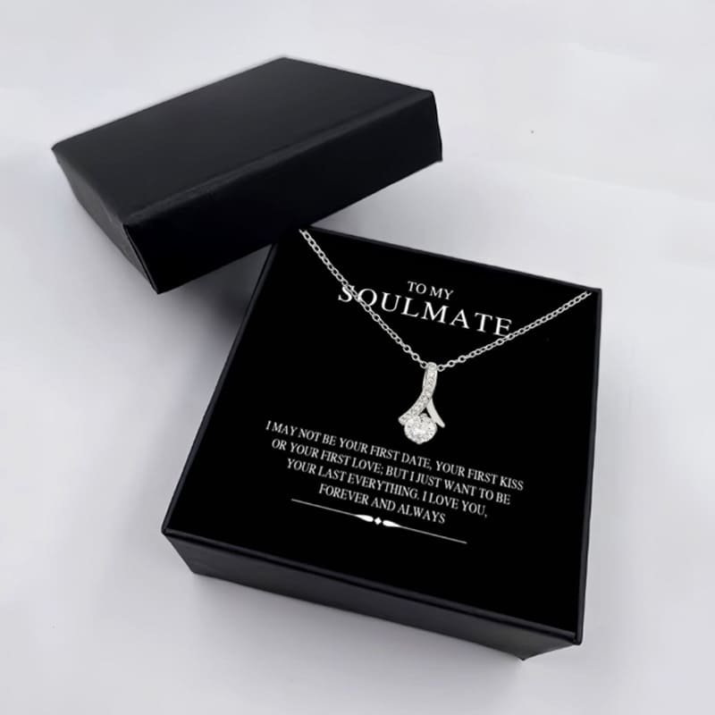 Titanium steel pendant necklace with rhinestones