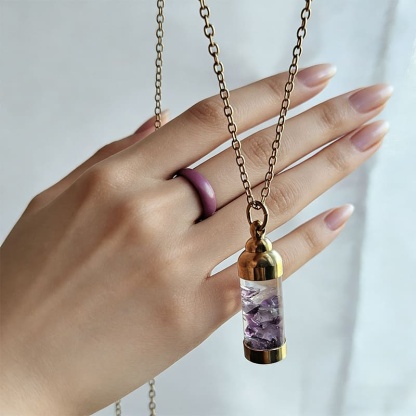 Openable rainbow pendant clavicle chain