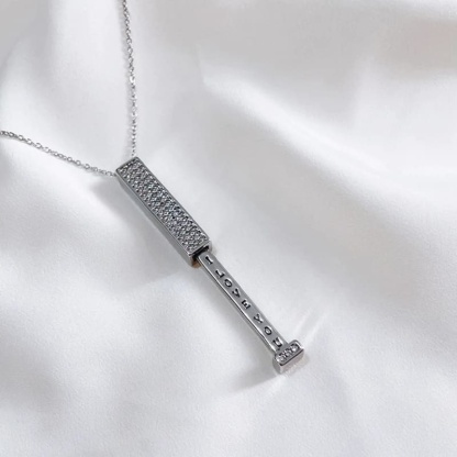 Diamond-encrusted stretchable 3D necklace