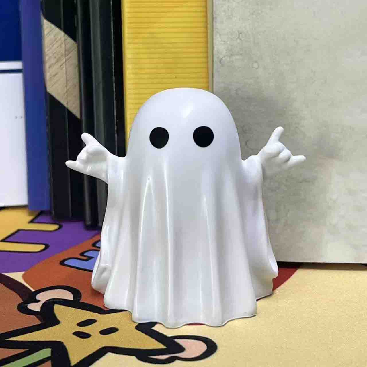 Halloween ghost middle finger figurine decoration
