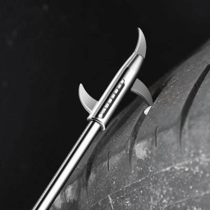 Multifunctional tire cleaning tool