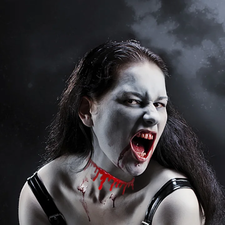 Creative bloody cut throat necklace