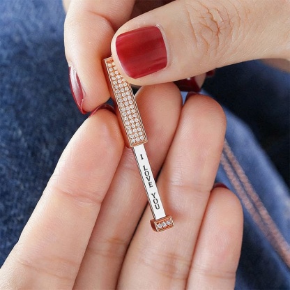 Diamond-encrusted stretchable 3D necklace