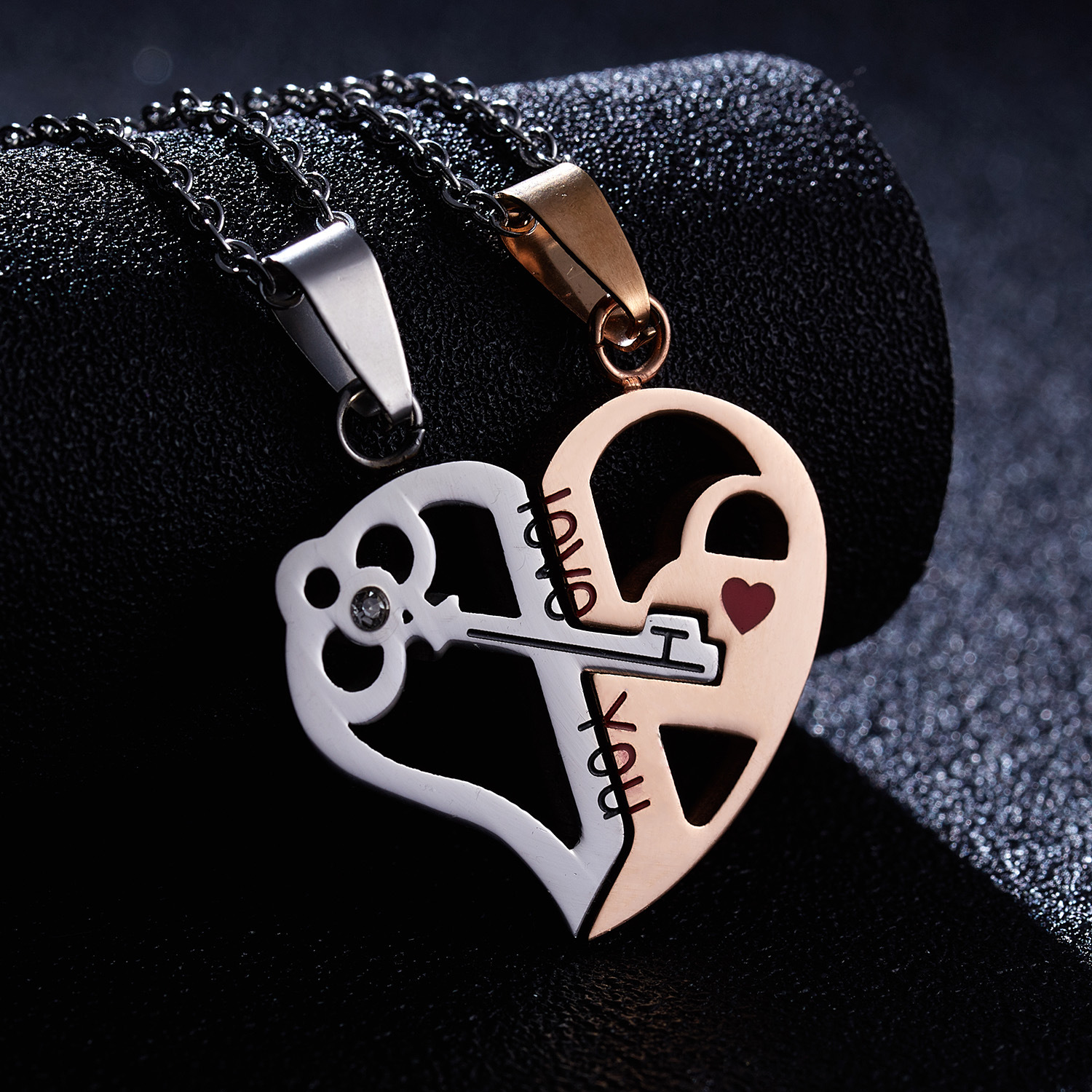 Creative heart-shaped key necklace