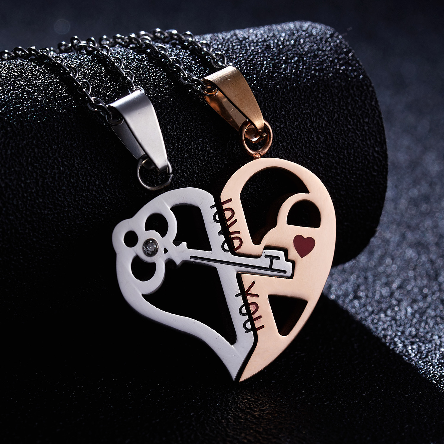 Creative heart-shaped key necklace