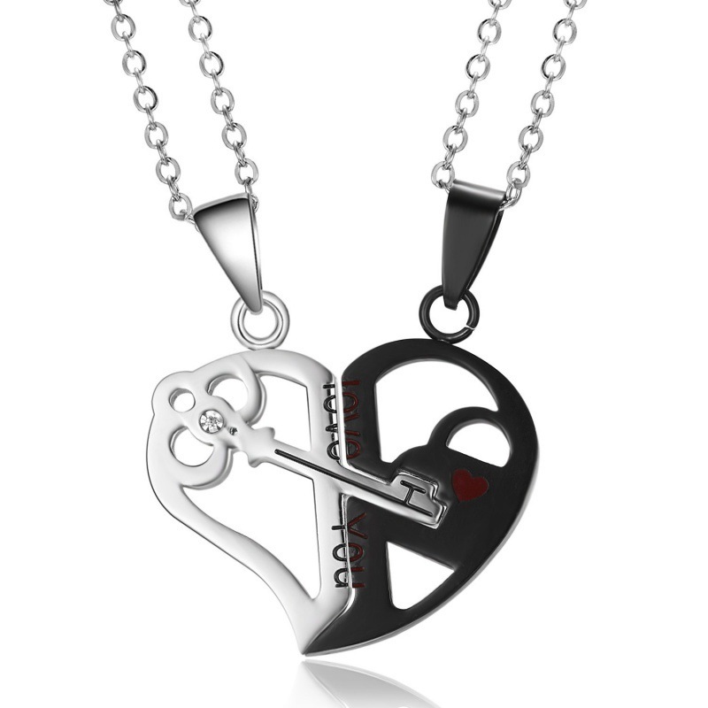Creative heart-shaped key necklace