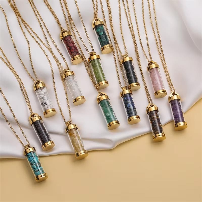 Openable rainbow pendant clavicle chain