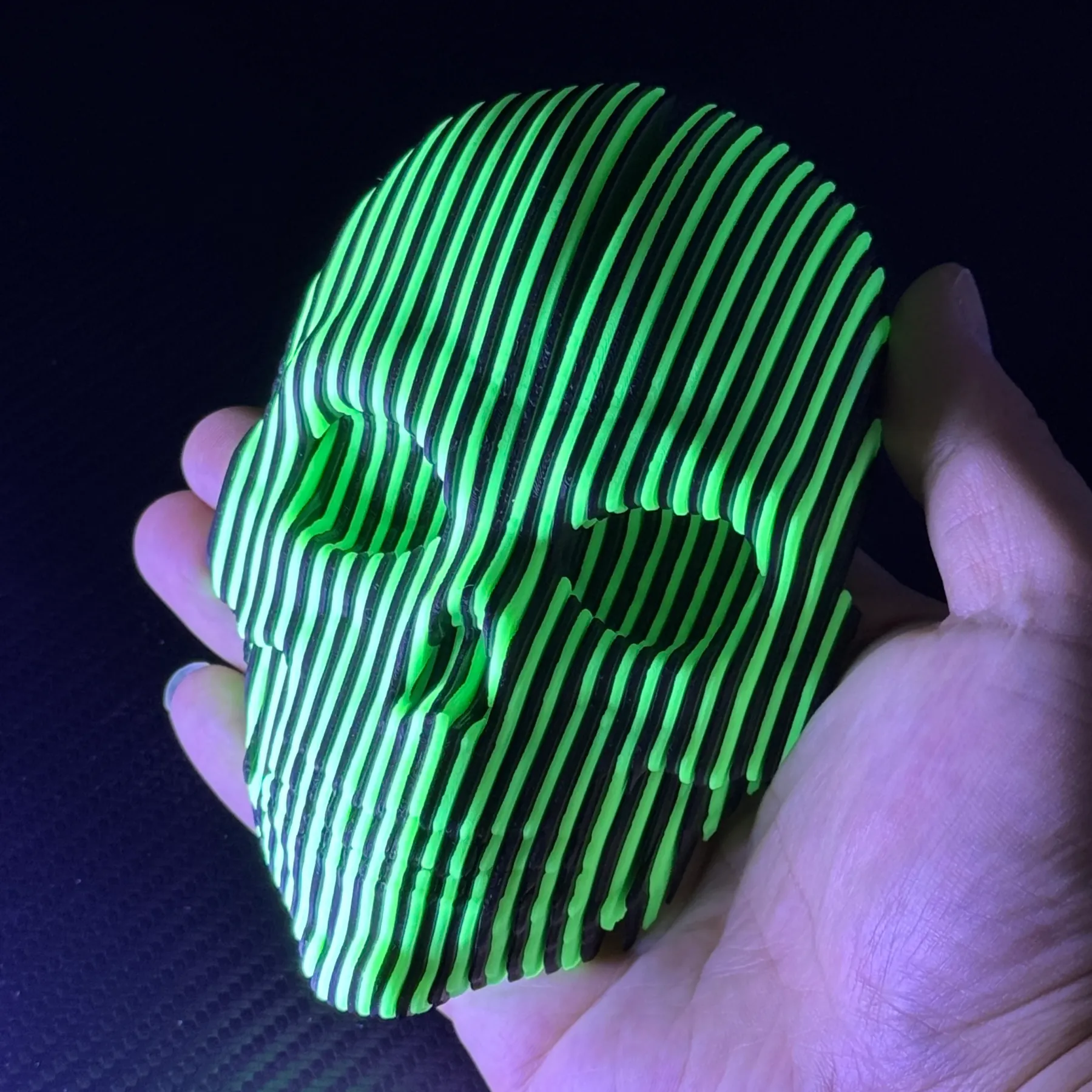 3D printing of light-emitting quantum skulls