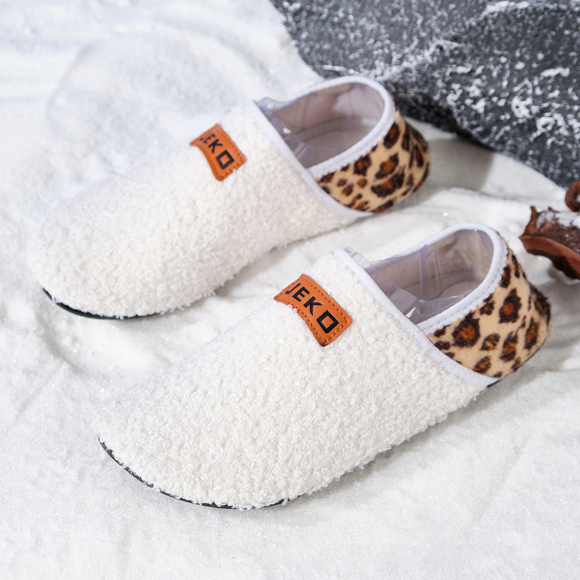 Home-cozy anti-slip and warm cotton shoes
