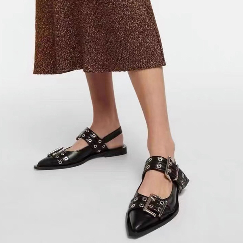 Square-Toe Buckle Riveted Shoes