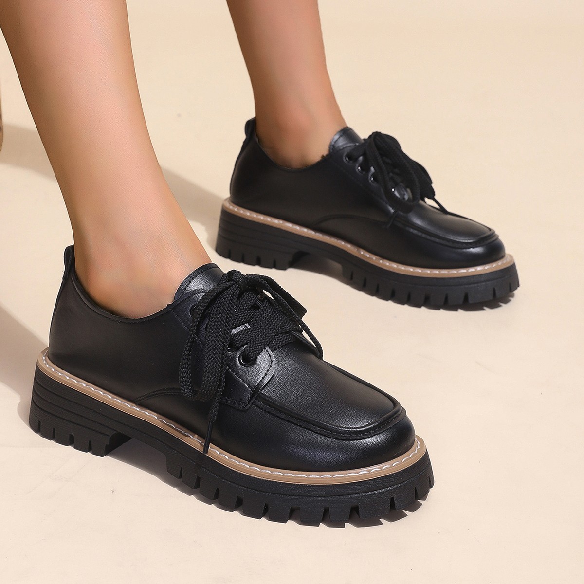 Round-toe lace-up loafers