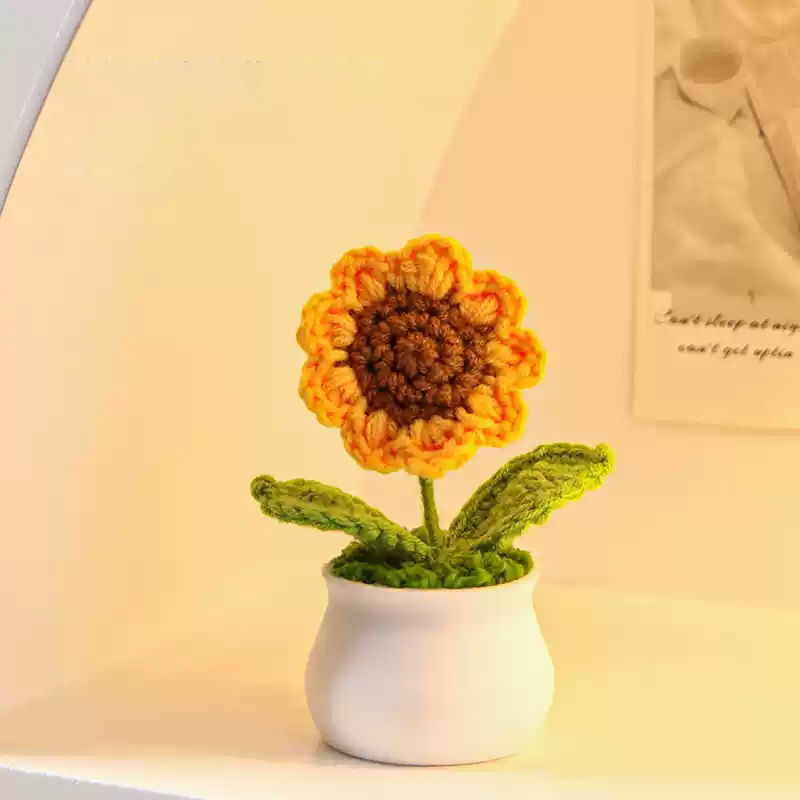 Hand-woven woolen flower bouquet ornaments