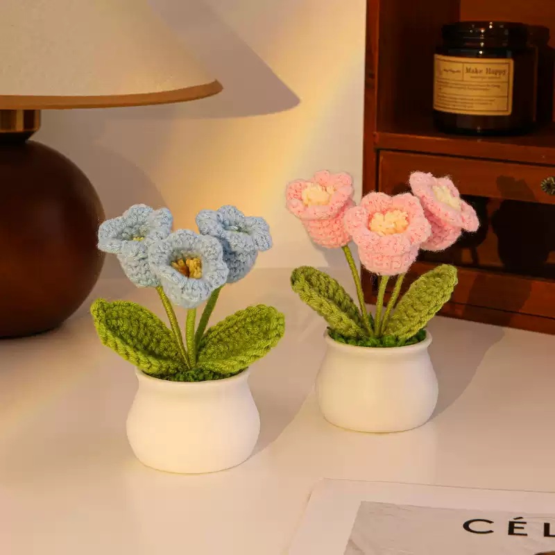 Hand-woven woolen flower bouquet ornaments