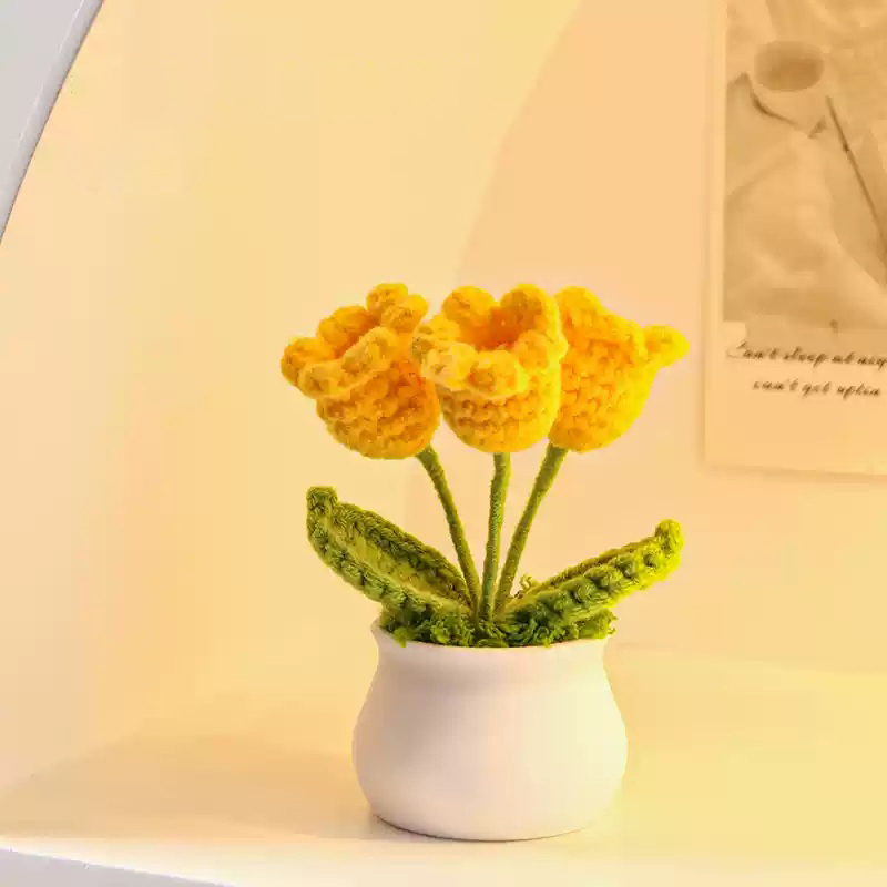 Hand-woven woolen flower bouquet ornaments