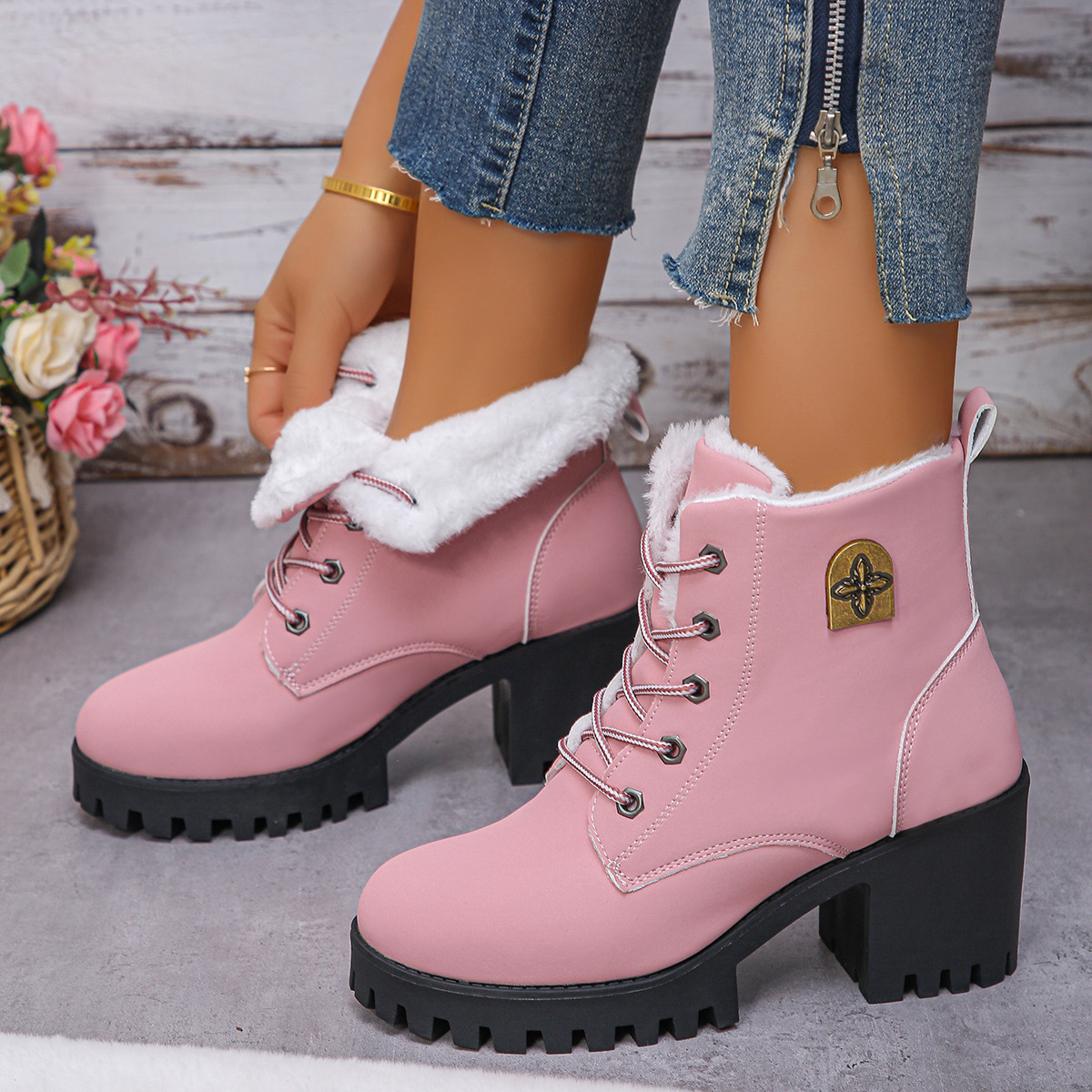 Platform fleece-lined mid-heel Martin boots
