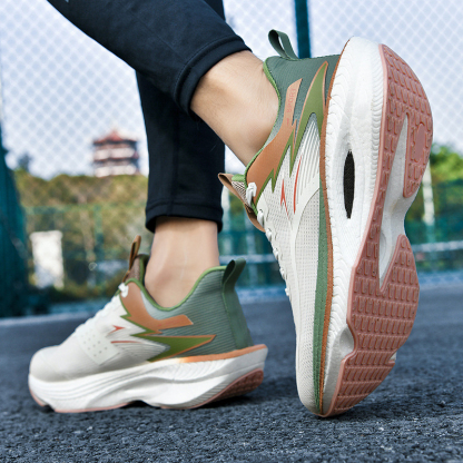 Sports platform running shoes