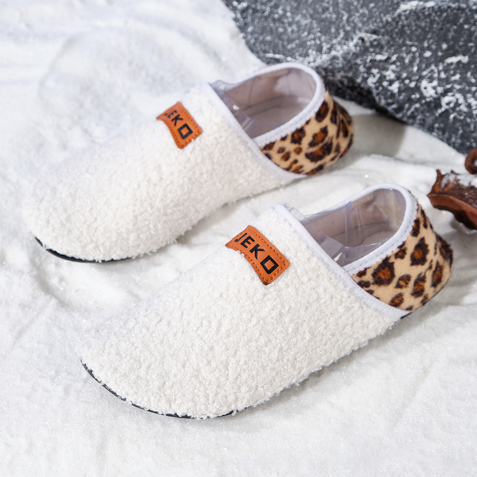 Home-cozy anti-slip and warm cotton shoes