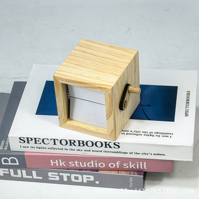 Customized hand-cranked flip book photo machine