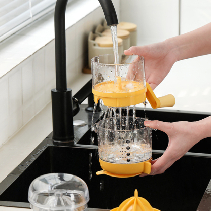 Manual fruit multifunctional juicer