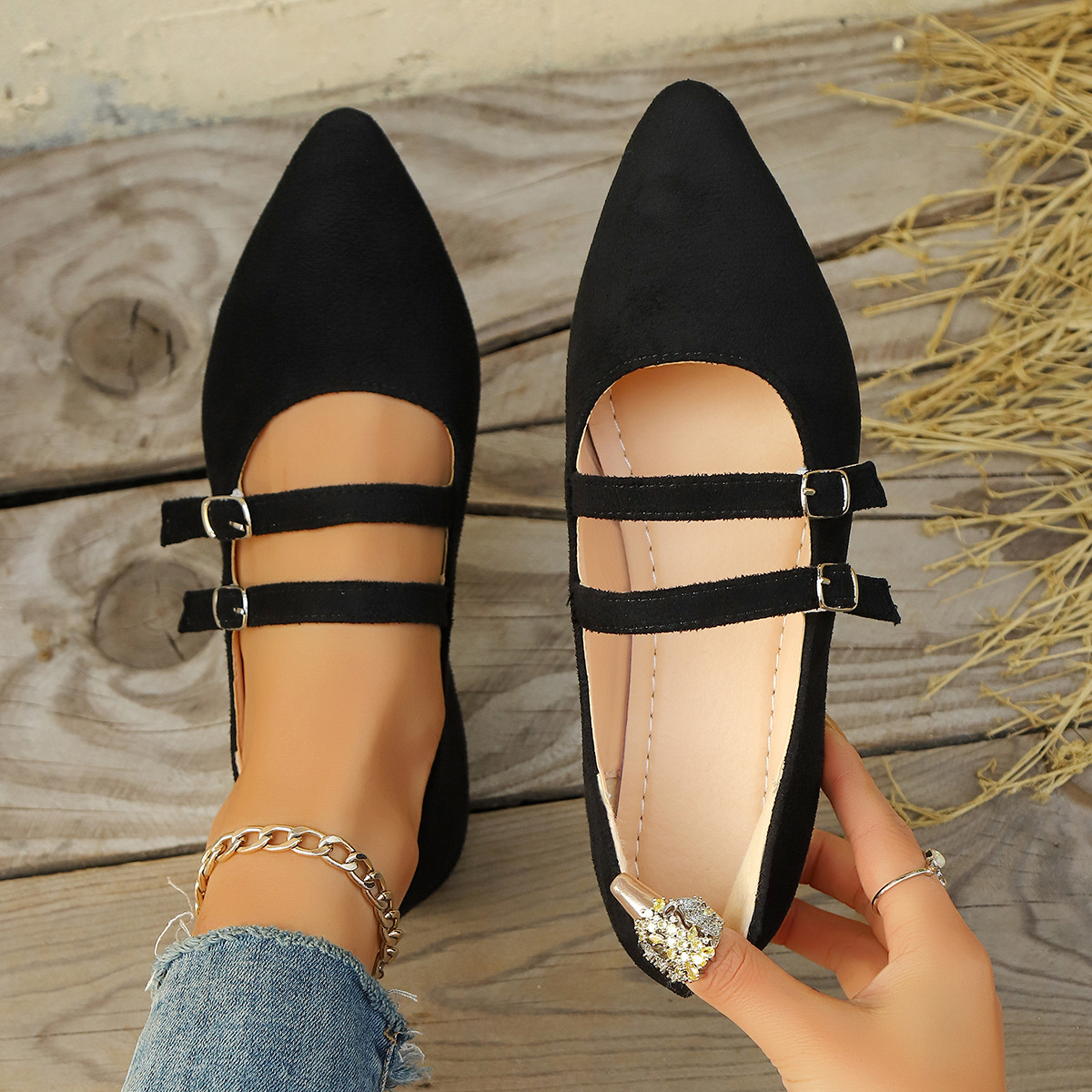 Pointed-toe suede flats