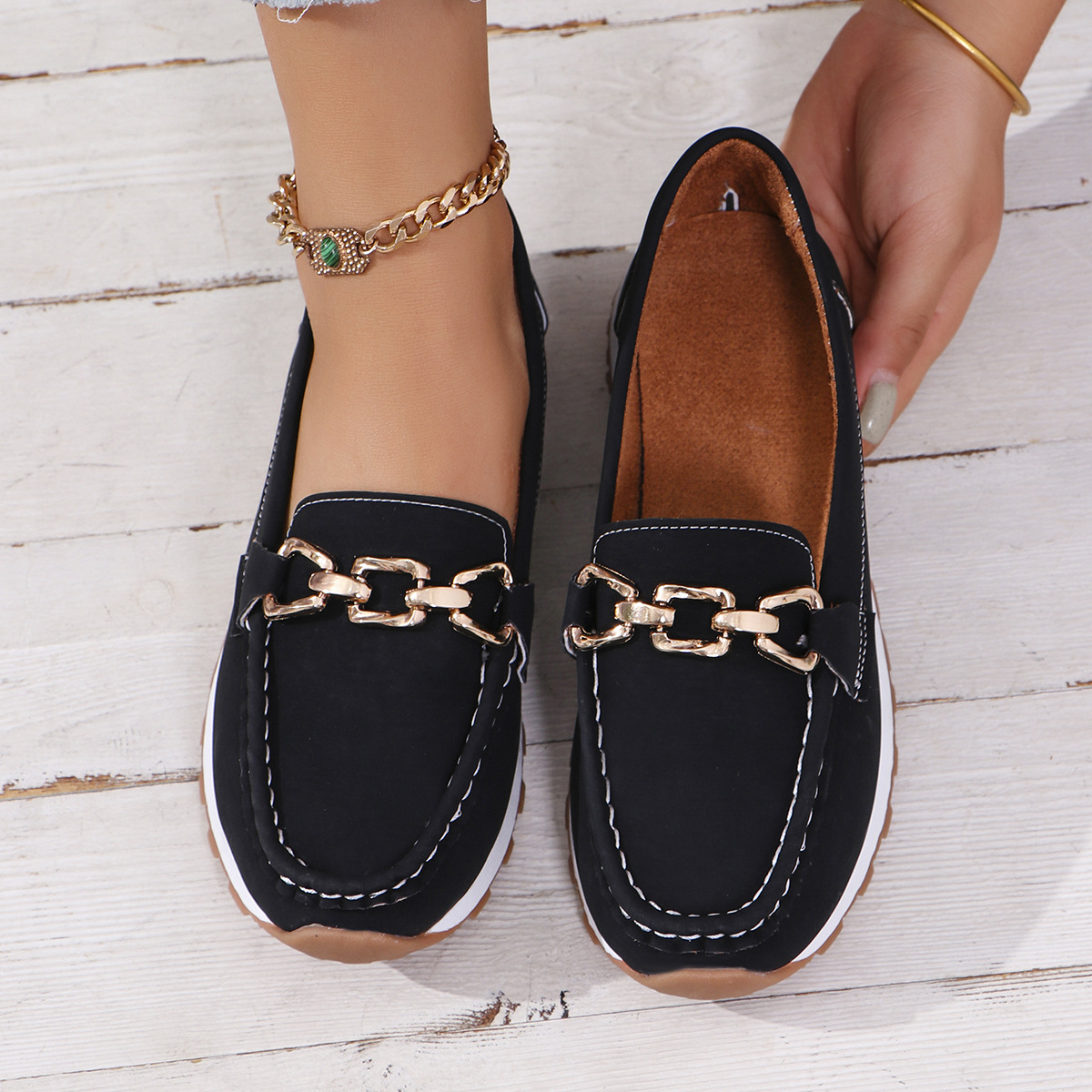 Metal chain casual loafers