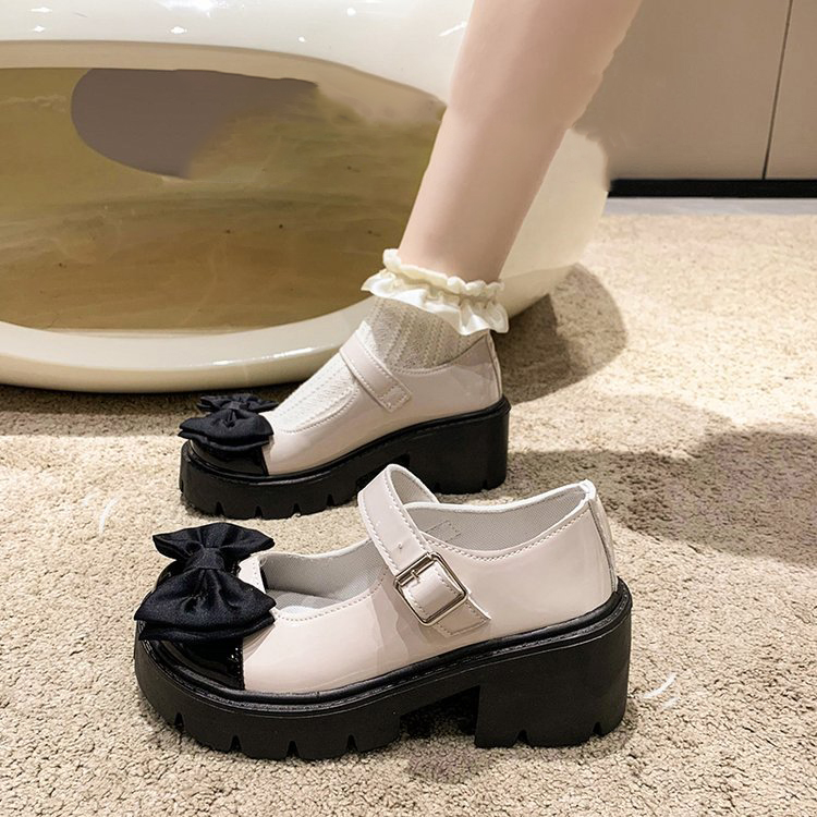 Platform Mary Jane shoes with bow