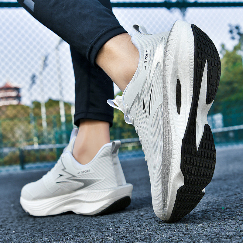 Sports platform running shoes