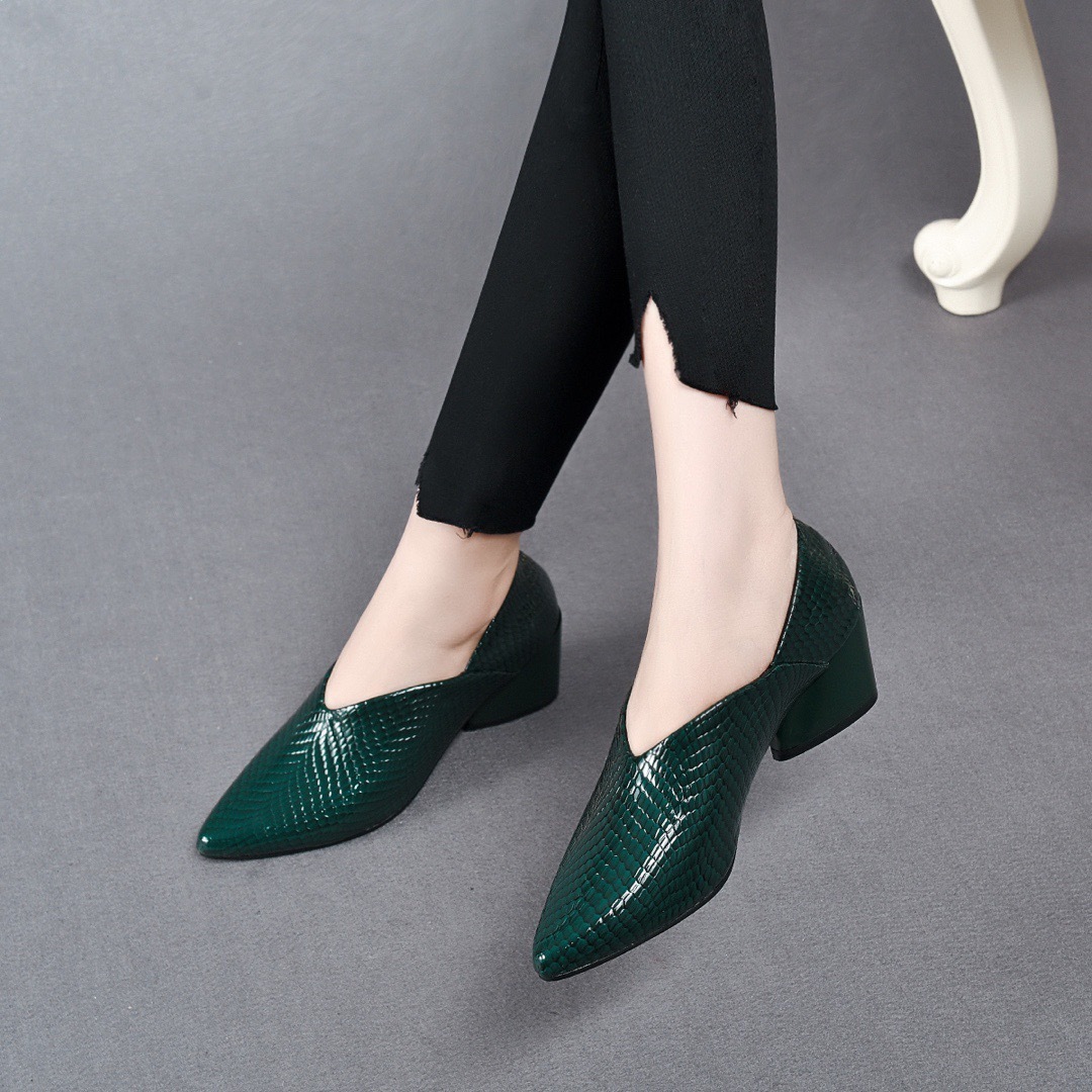 Pointed-toe, low-cut genuine leather soft-soled women's shoes