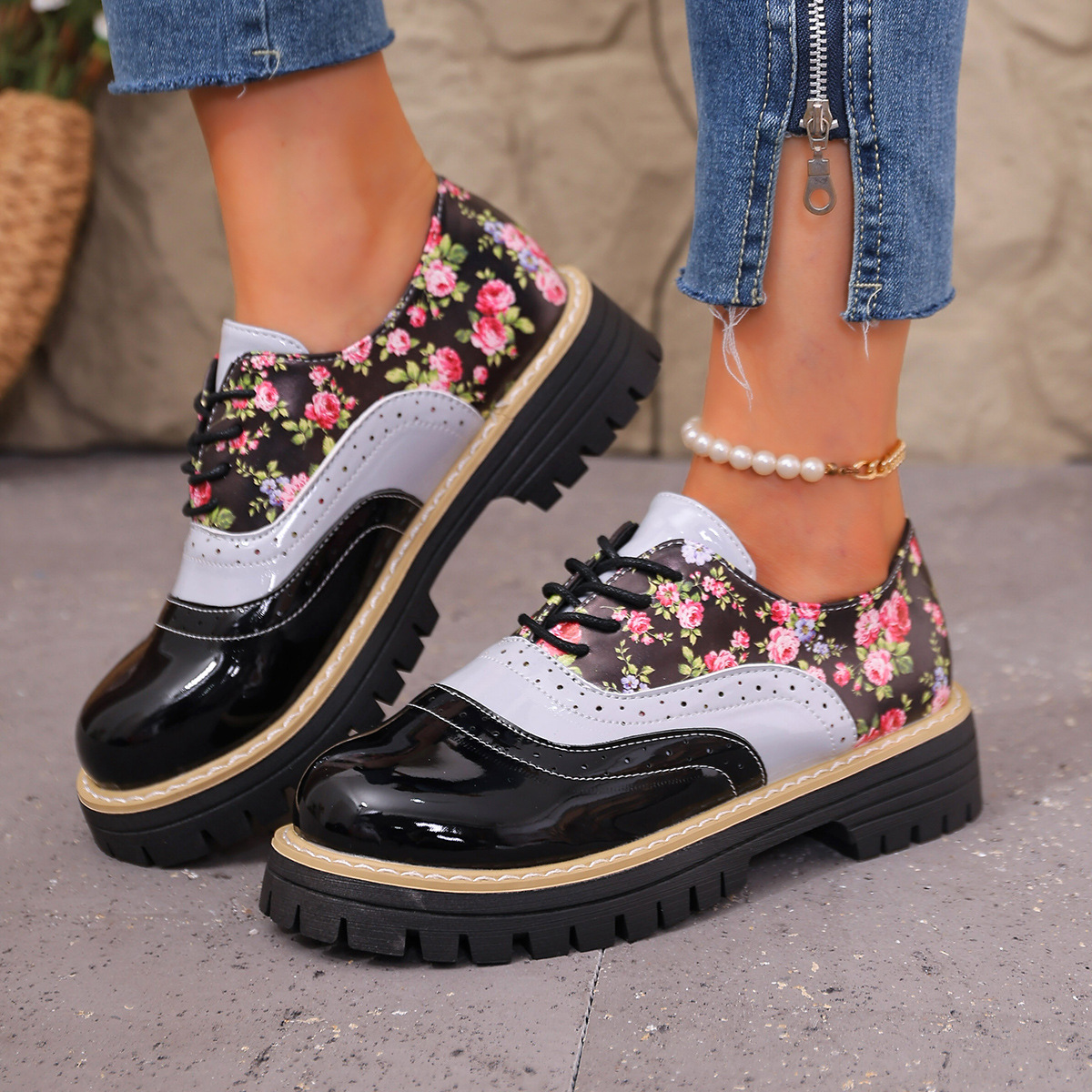 Chunky heel floral loafers