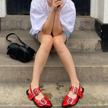 Square-Toe Buckle Riveted Shoes